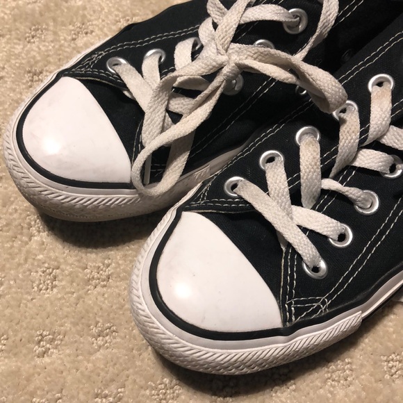 Low Top Converse - Picture 2 of 3